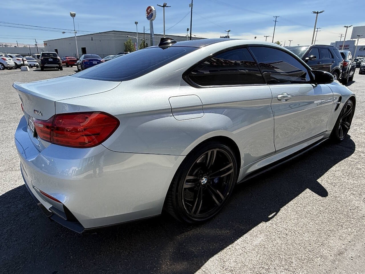 Used 2017 BMW M4 Coupe RWD image 3