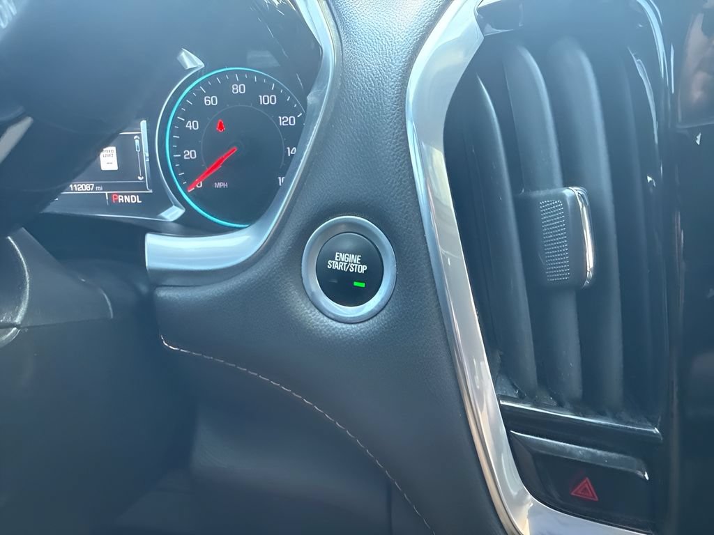 Used 2019 Chevrolet Traverse LT w/ LT Premium Package AWD/4WD image 23