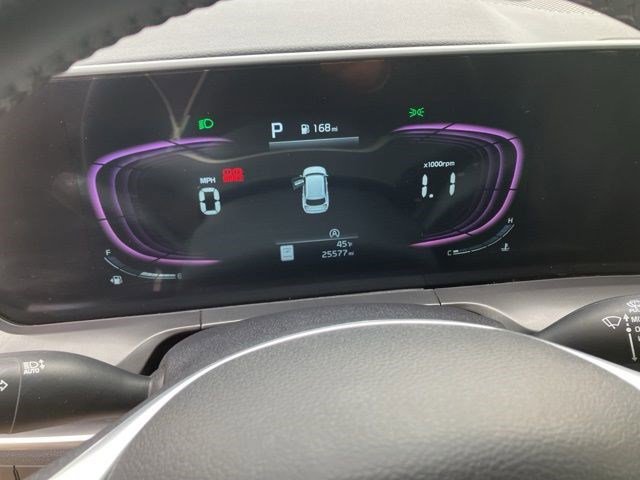 Used 2025 Kia Telluride S image 17