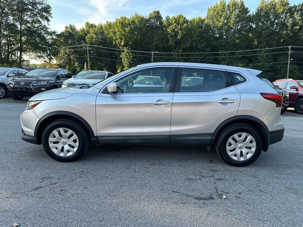 Used 2019 Nissan Rogue Sport S image 4