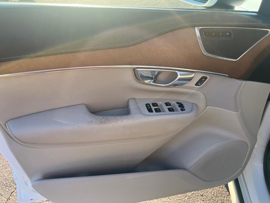 Used 2017 Volvo XC90 T6 Inscription w/ Vision Package AWD/4WD image 13