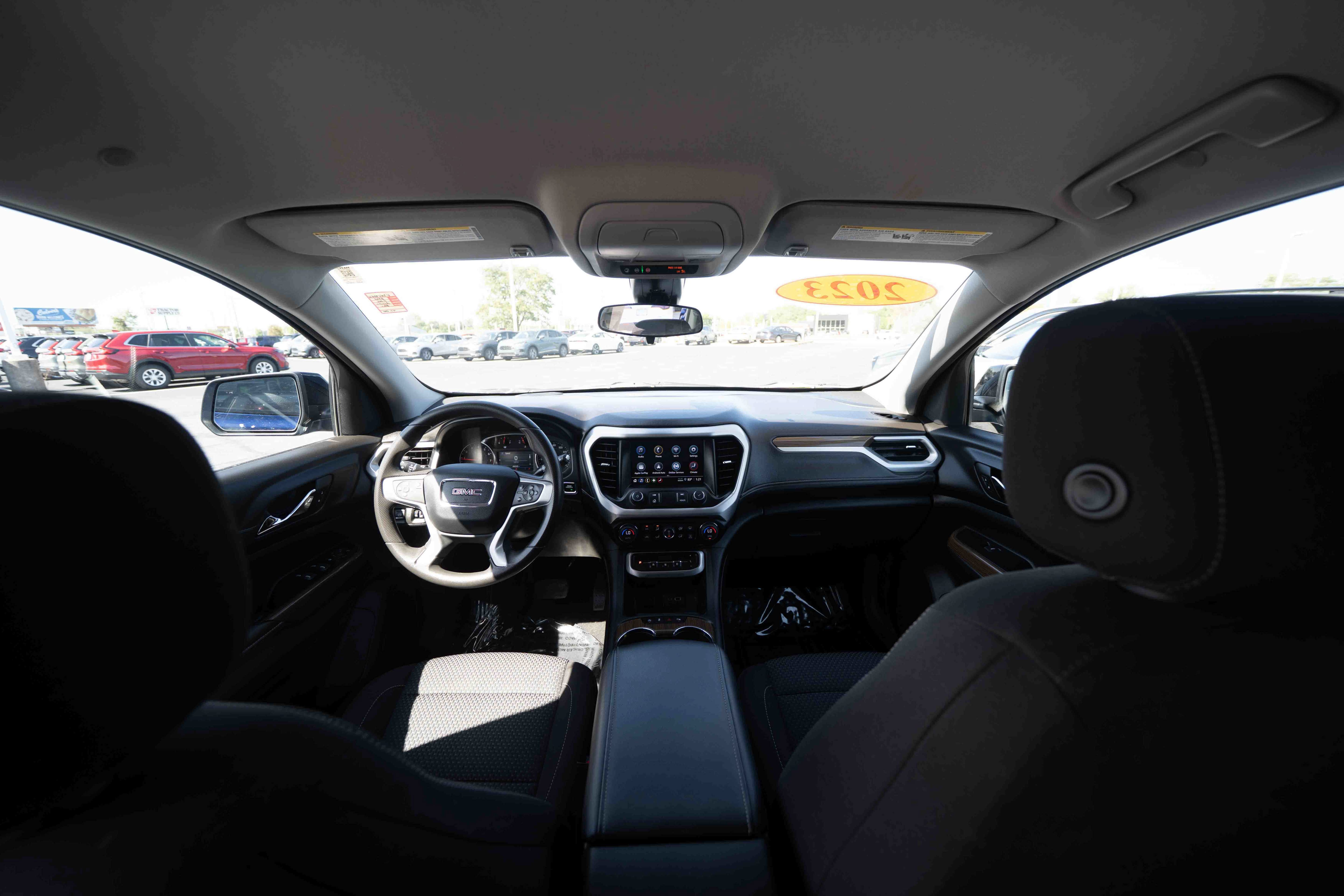 Used 2023 GMC Acadia SLE w/ Elevation Edition FWD image 19