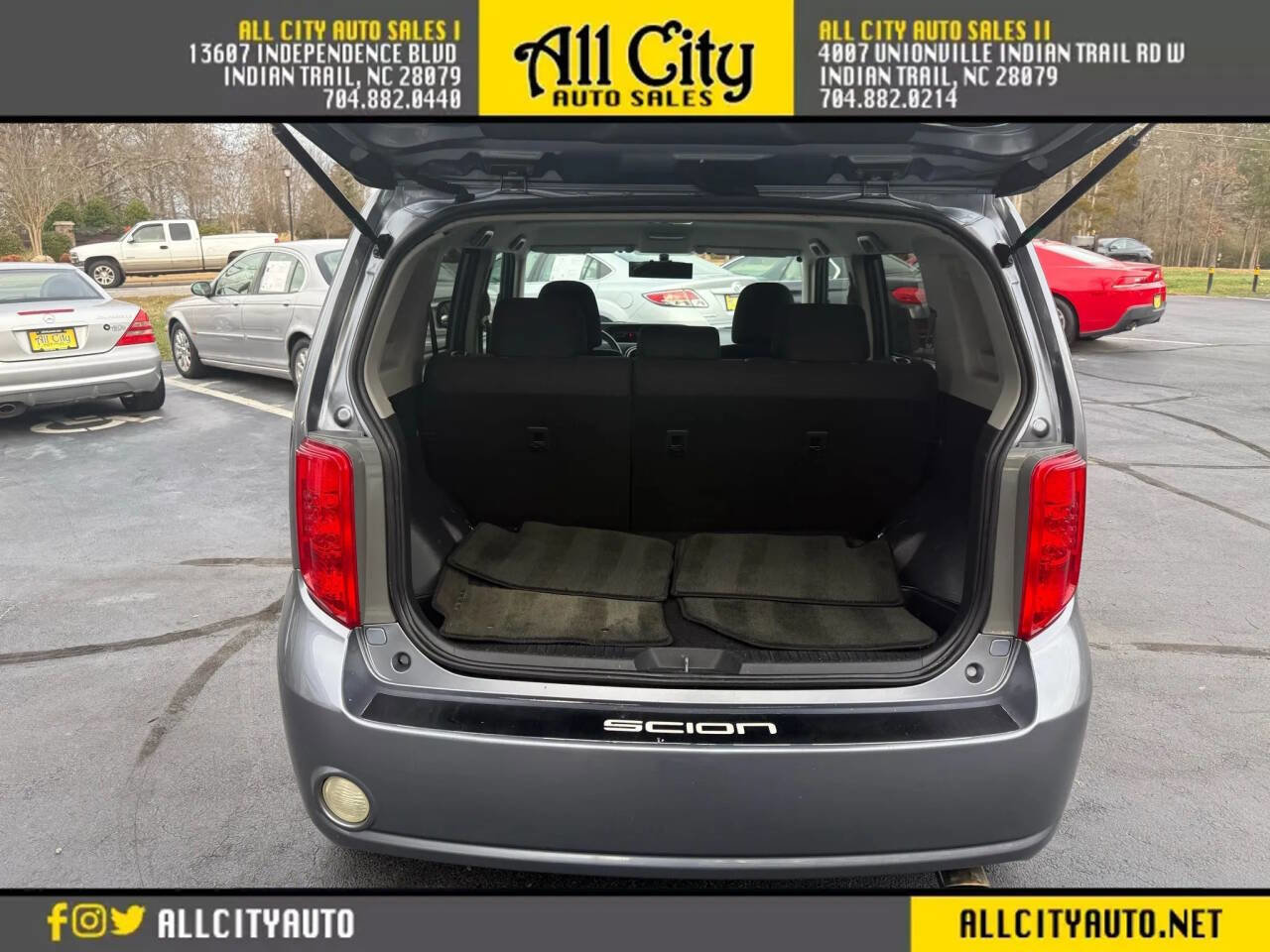 Used 2010 Scion xB image 31