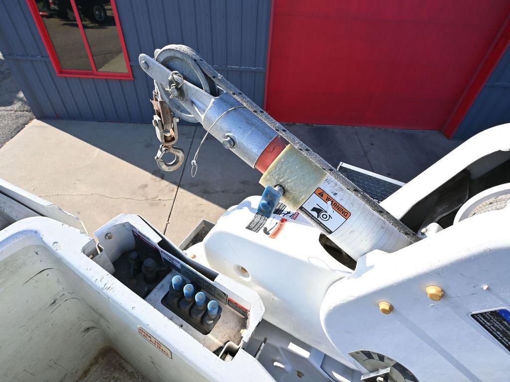 Used 2012 Ford F550 4x4 SuperCab Super Duty w/ Payload Upgrade Pkg image 60