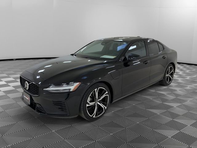 Used 2023 Volvo S60 T8 Plus image 7