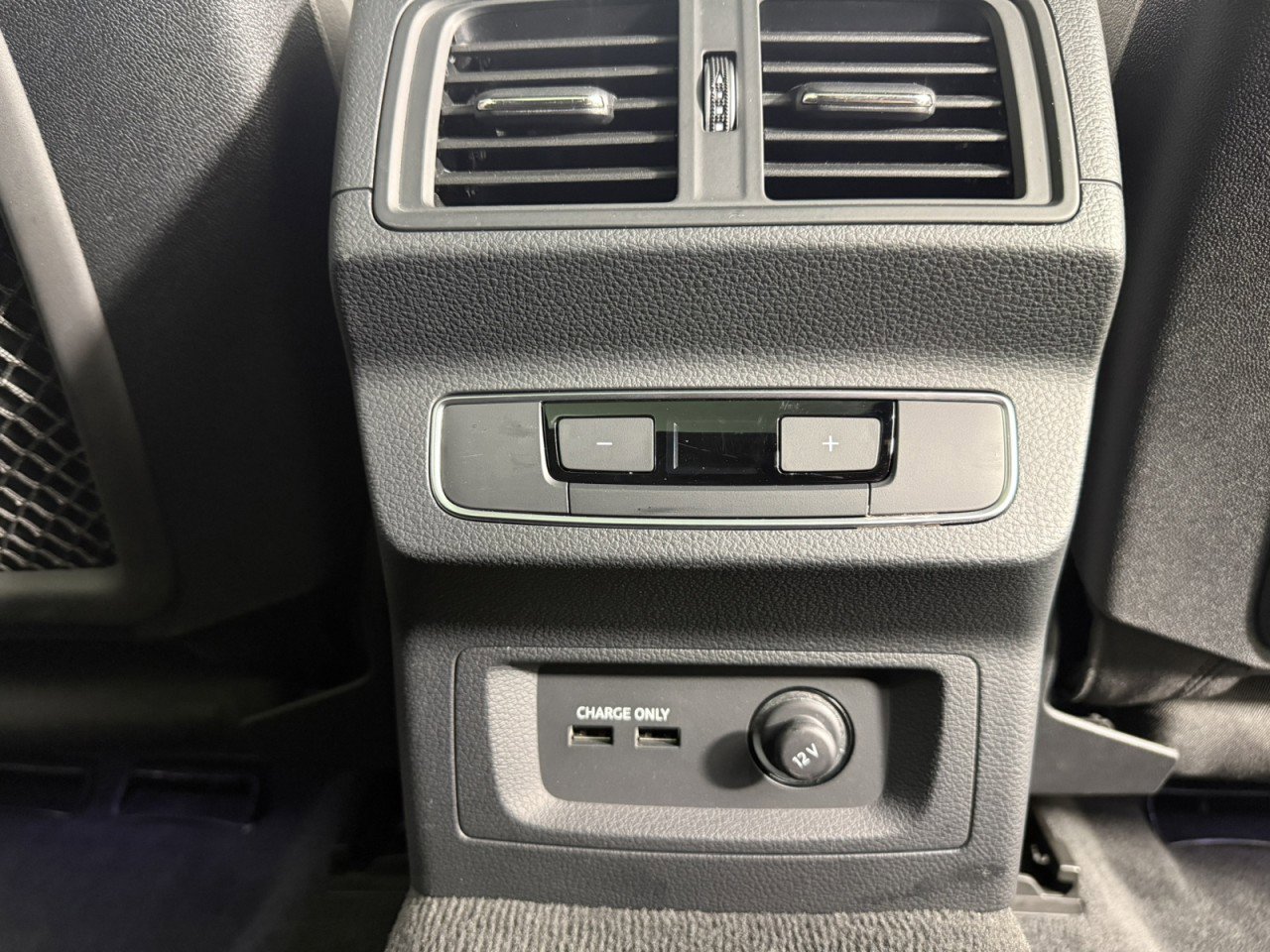 Used 2025 Audi Q5 e Premium Plus w/ Premium Plus Package image 15