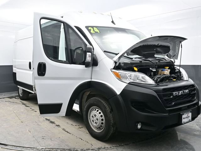 Used 2024 RAM ProMaster 2500 w/ Convenience Group image 37
