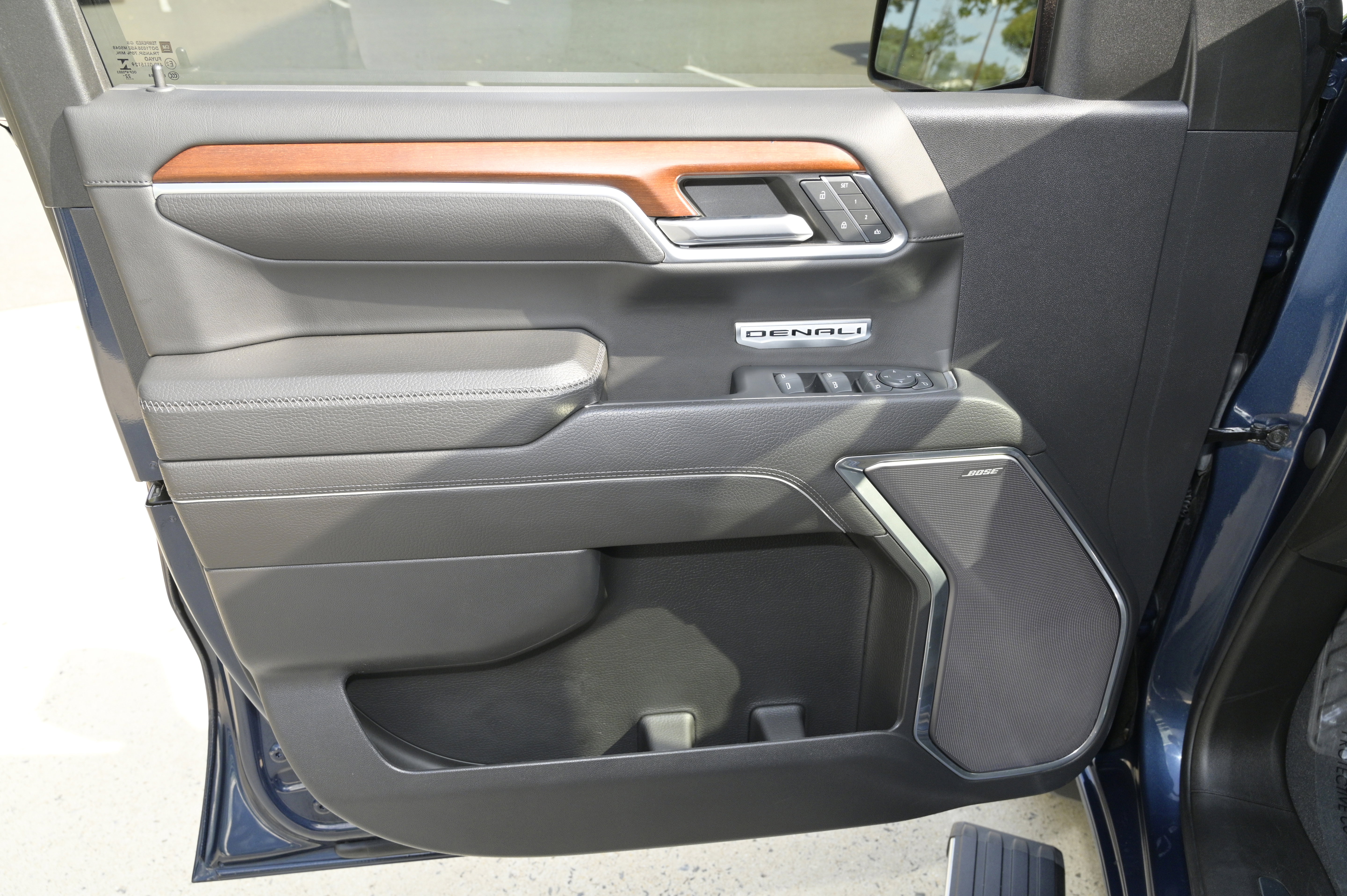 Used 2023 GMC Sierra 1500 Denali w/ Denali Reserve Package image 17