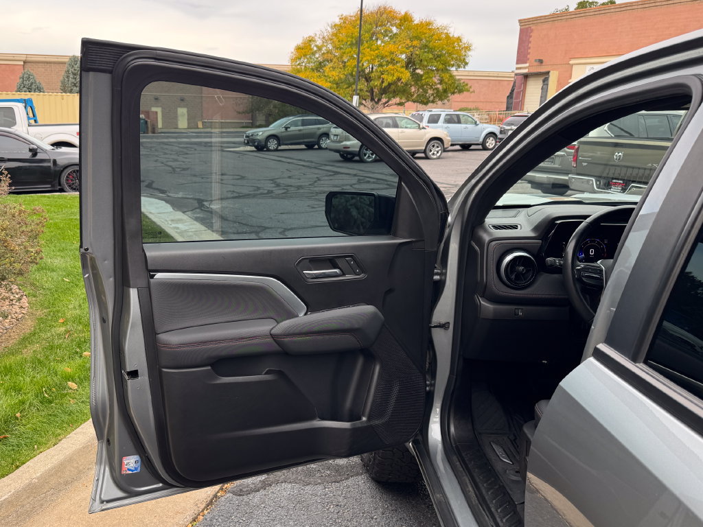 Used 2023 Chevrolet Colorado Z71 w/ Z71 Convenience Package 2 AWD/4WD image 16
