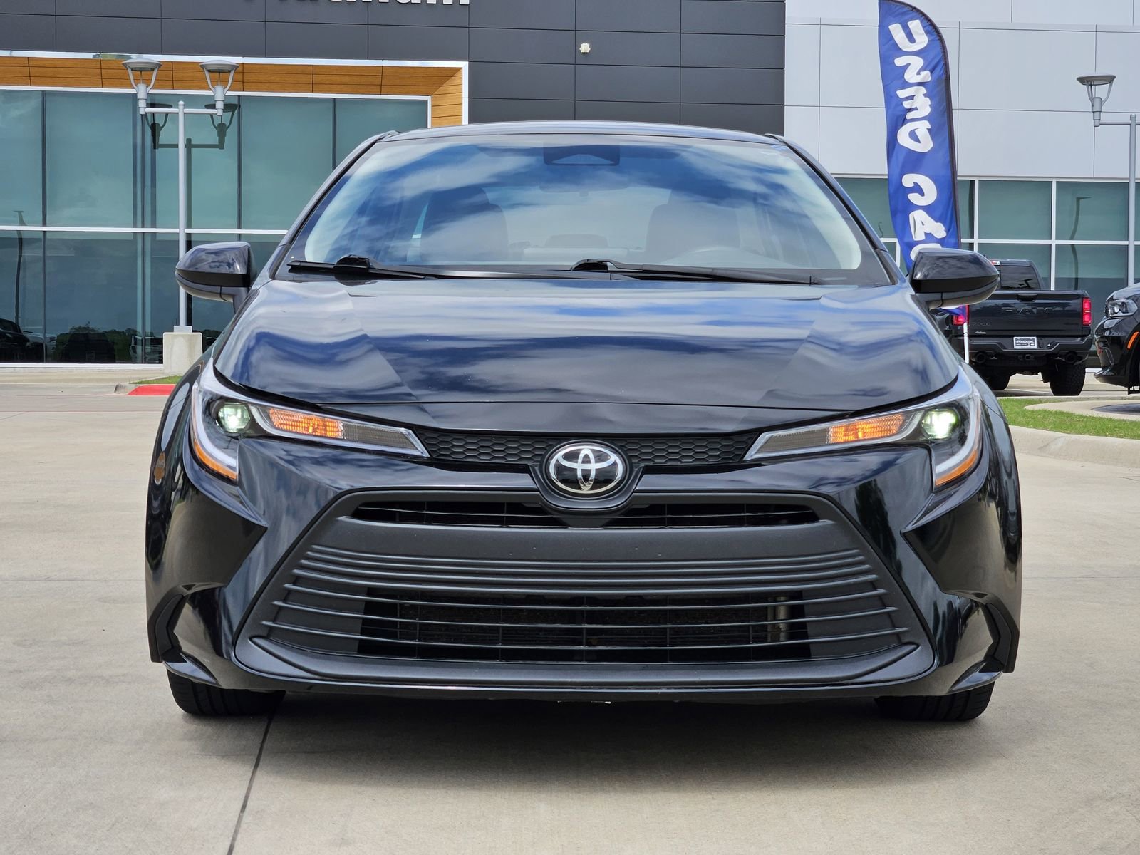 Used 2024 Toyota Corolla LE FWD image 6