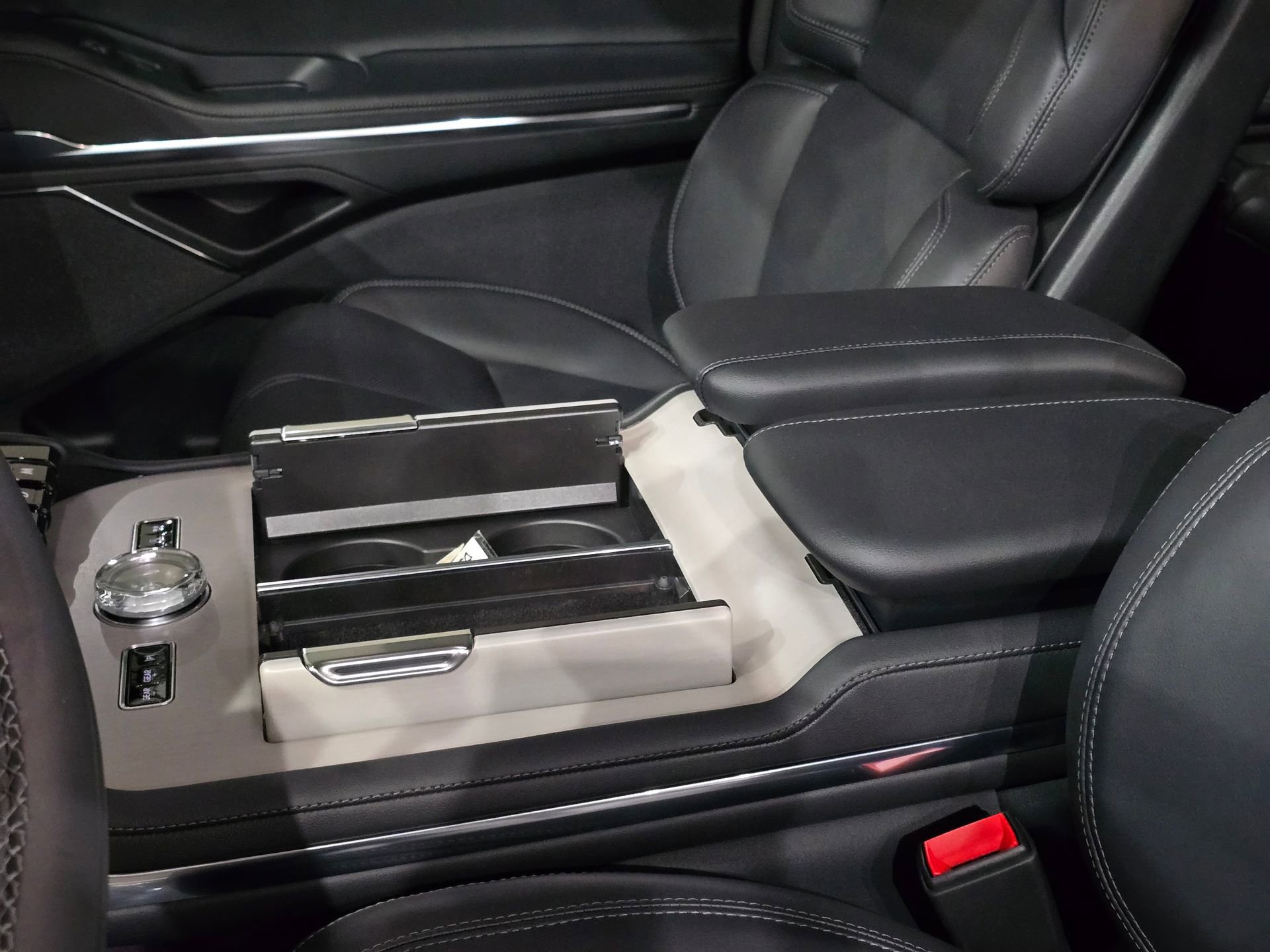 New 2025 Lincoln Navigator L Reserve image 23