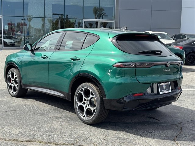 New 2025 Alfa Romeo Tonale w/ Premium Package image 4