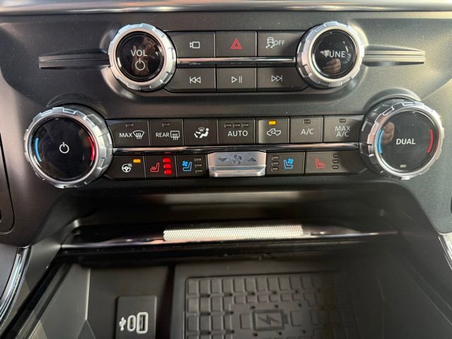 New 2025 Ford F150 Lariat w/ Equipment Group 501A Mid image 17