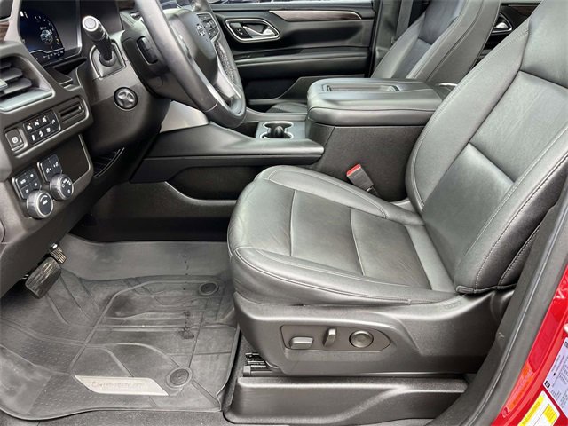 Used 2022 Chevrolet Suburban Z71 w/ Luxury Package image 23