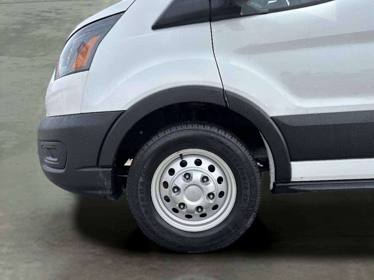 Used 2022 Ford Transit 150 Low Roof AWD image 32