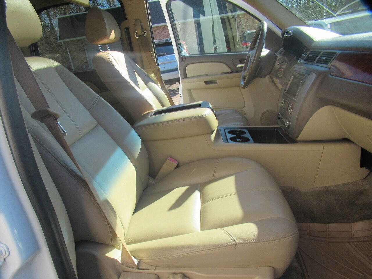 Used 2009 GMC Yukon 4WD Hybrid image 27