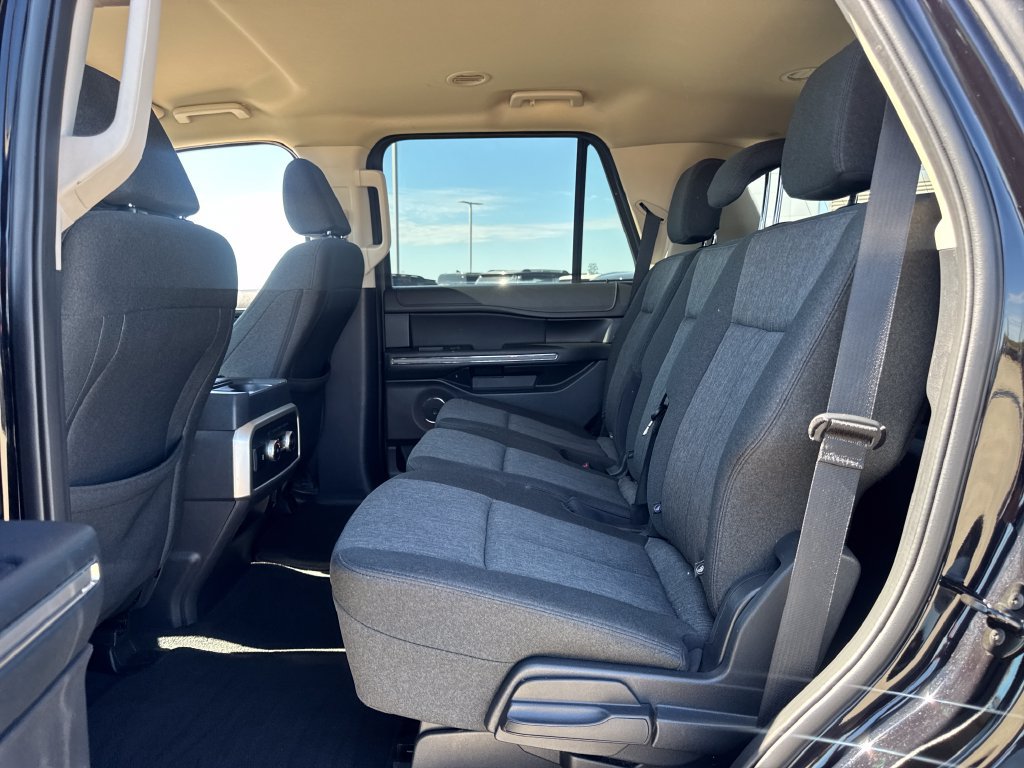 Used 2024 Ford Expedition XLT AWD/4WD image 14