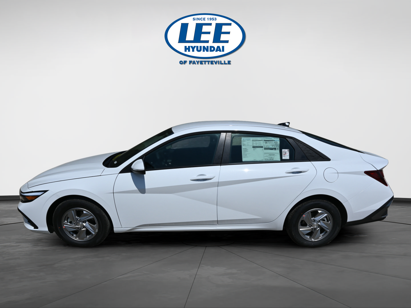 Certified 2025 Hyundai Elantra SE FWD image 6