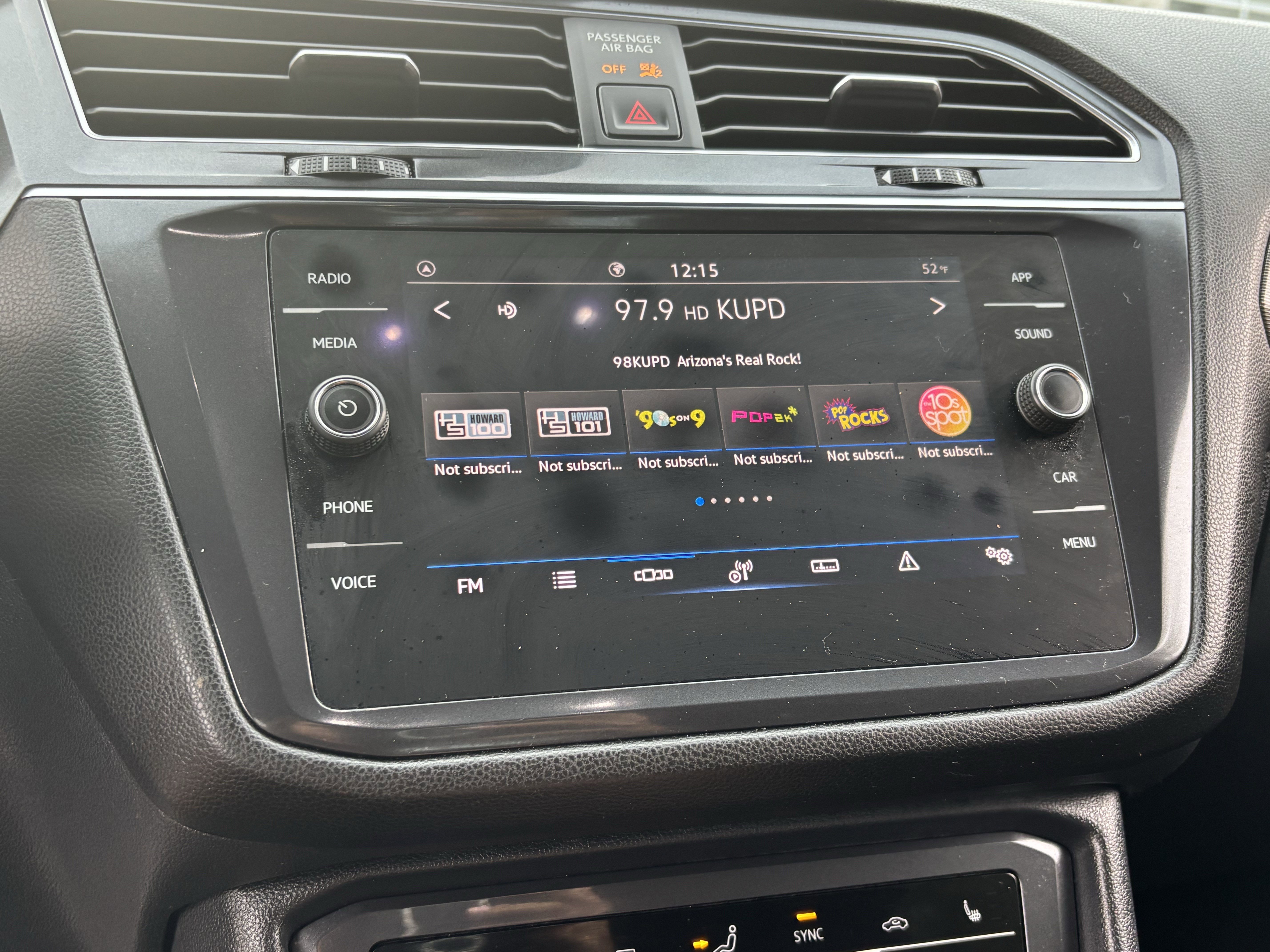 Used 2022 Volkswagen Tiguan SE image 21