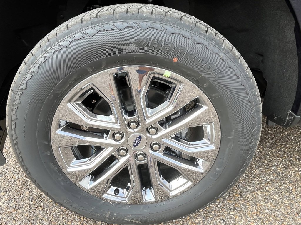 New 2025 Ford F150 Lariat w/ Equipment Group 502A High image 9