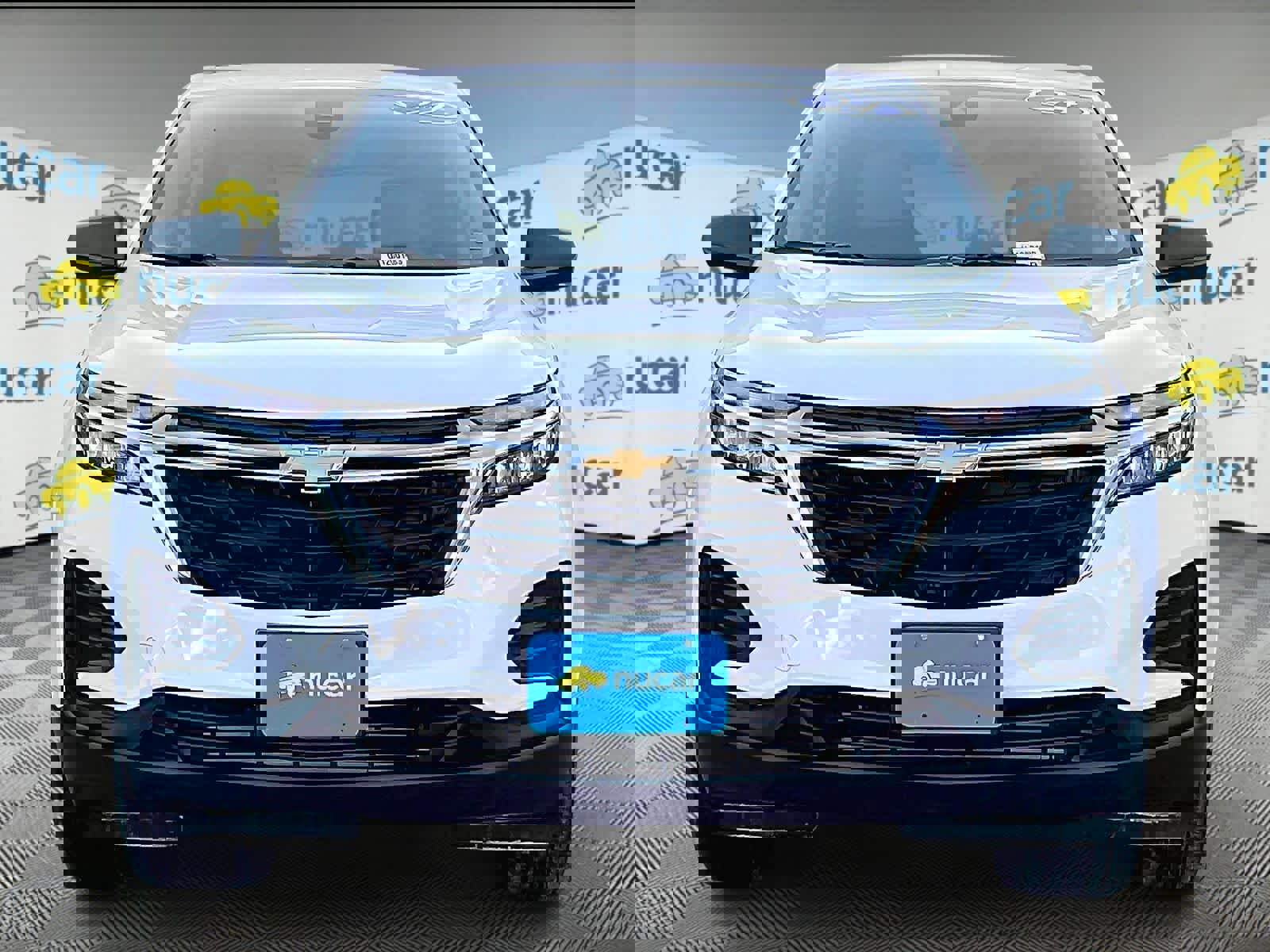 Used 2024 Chevrolet Equinox LS w/ LS Convenience Package image 2