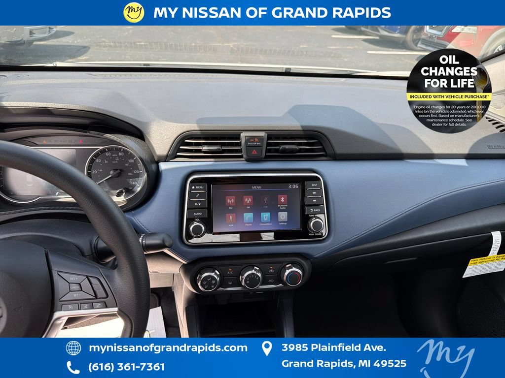 Used 2025 Nissan Versa SV w/ Trunk Package FWD image 21