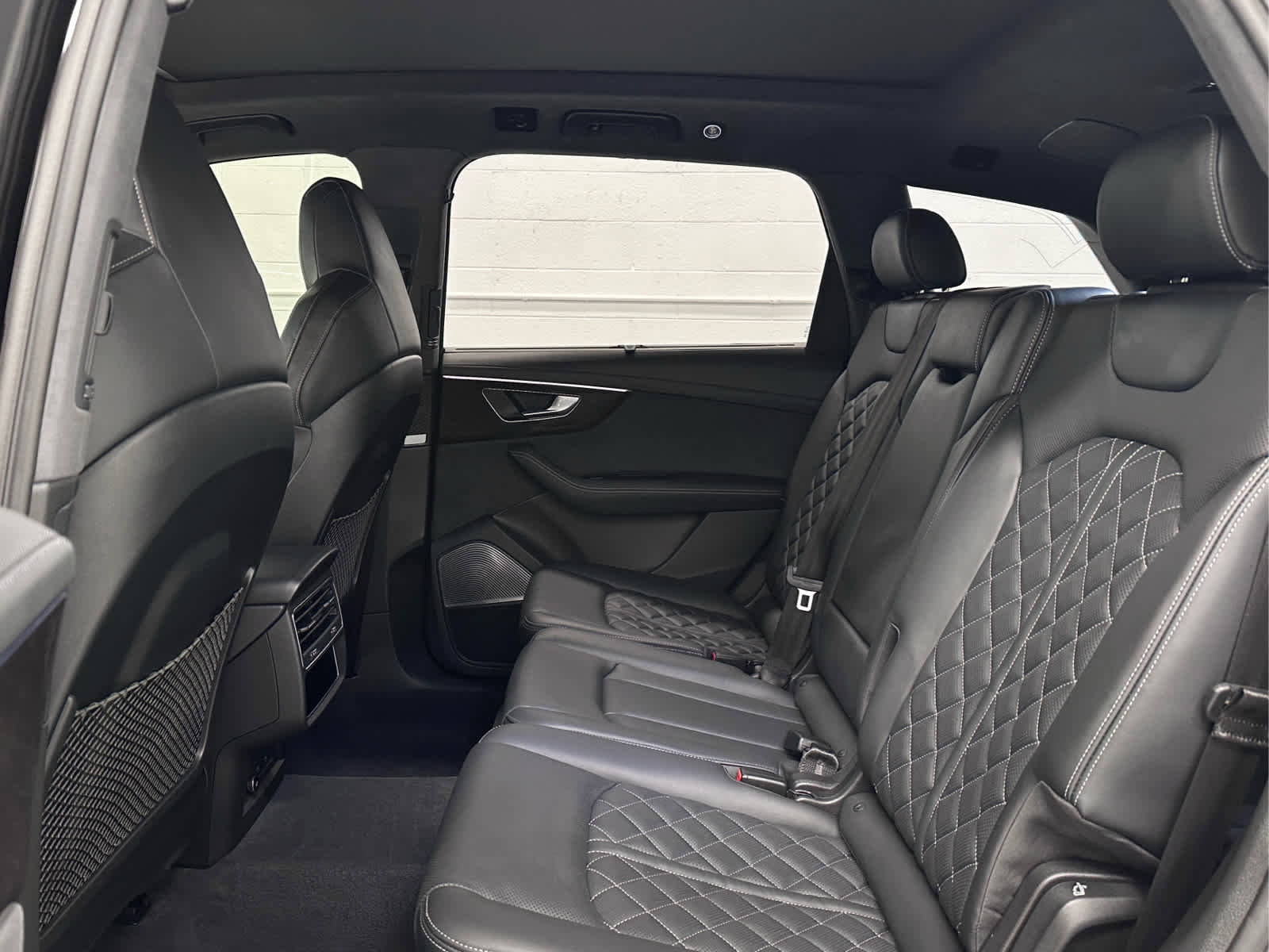 Used 2023 Audi SQ7 Prestige w/ Sport Package image 15
