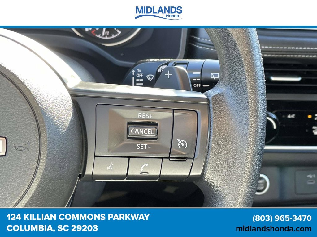 Used 2023 Nissan Rogue S AWD/4WD image 21