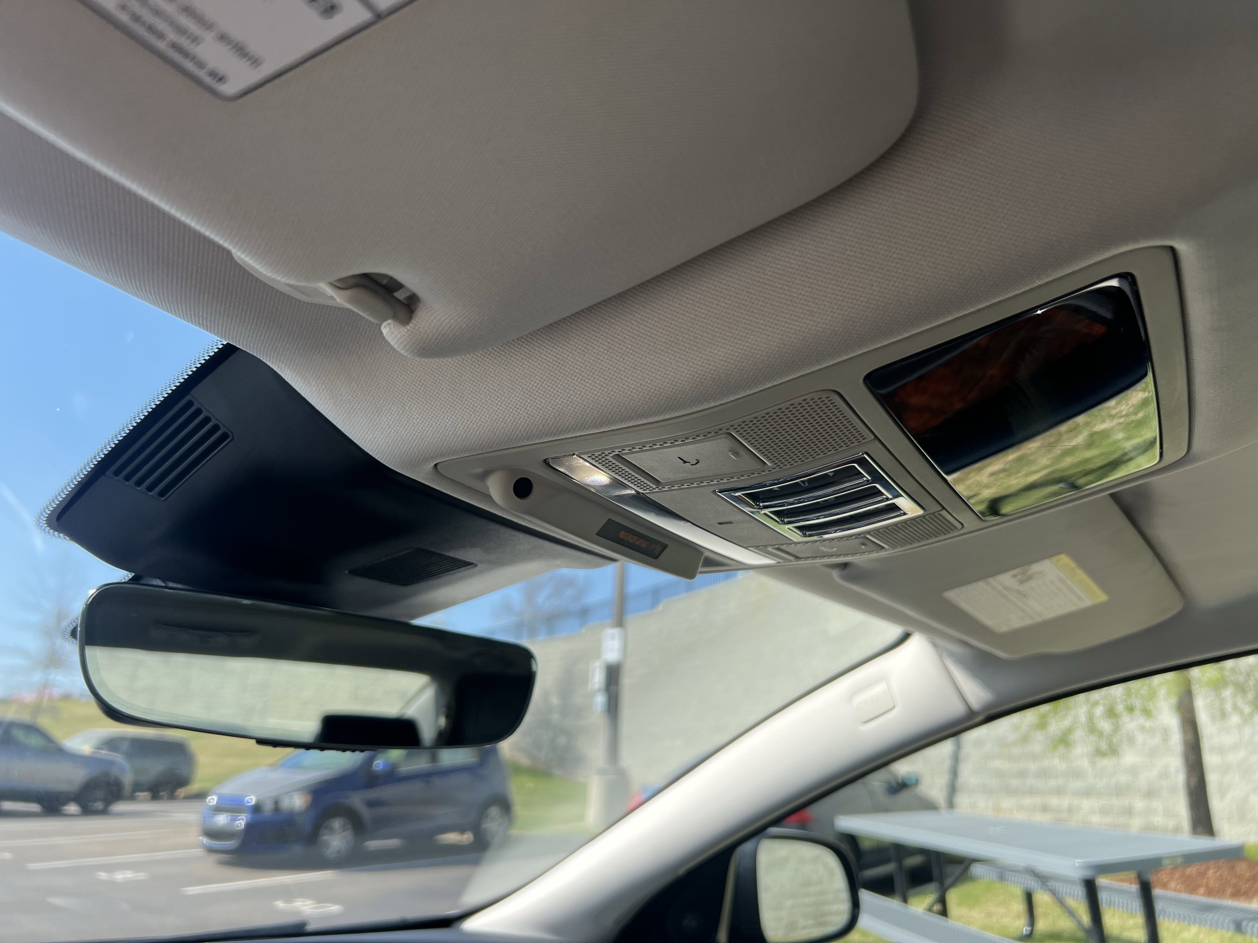 Used 2019 Jaguar XJ R-Sport image 29