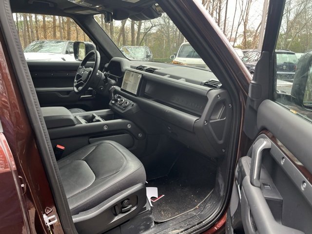 Used 2025 Land Rover Defender 110 Sedona Red Edition image 10