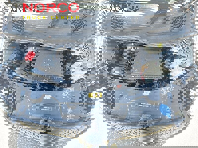 Used 2017 Mercedes-Benz Metris w/ Driver Efficiency Package image 25