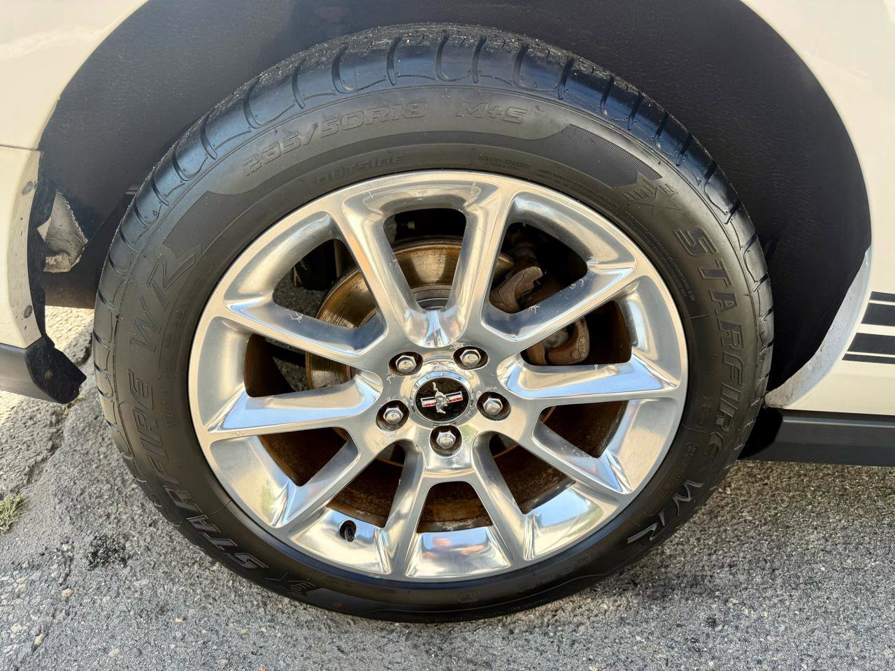 Used 2010 Ford Mustang Convertible RWD image 12