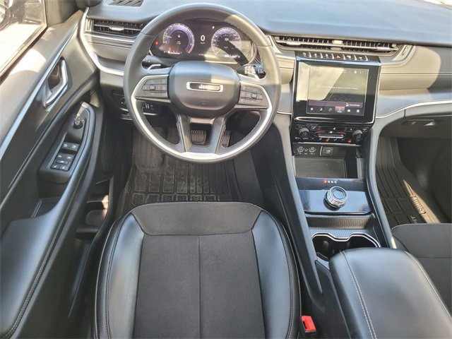 Certified 2024 Jeep Grand Cherokee L Altitude image 9