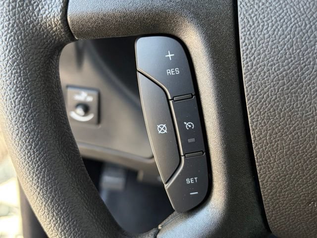 New 2026 Chevrolet Express 2500 w/ Driver Convenience Package RWD image 20