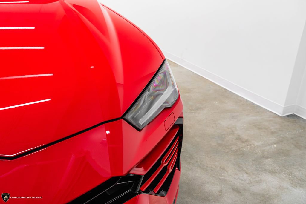 Used 2022 Lamborghini Urus AWD/4WD image 12