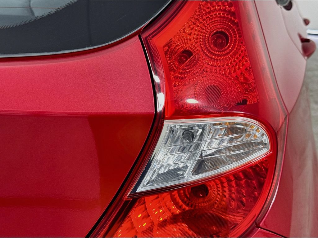 Used 2015 Hyundai Accent GS FWD image 26