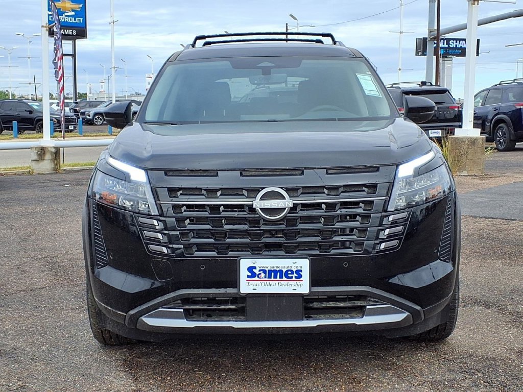 New 2026 Nissan Pathfinder SL FWD image 2