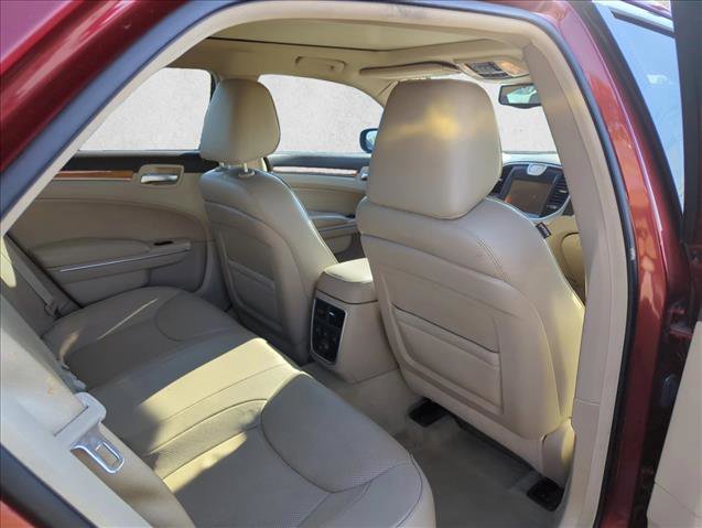Used 2014 Chrysler 300 C image 26