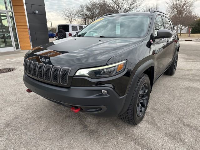 Used 2020 Jeep Cherokee Trailhawk image 2
