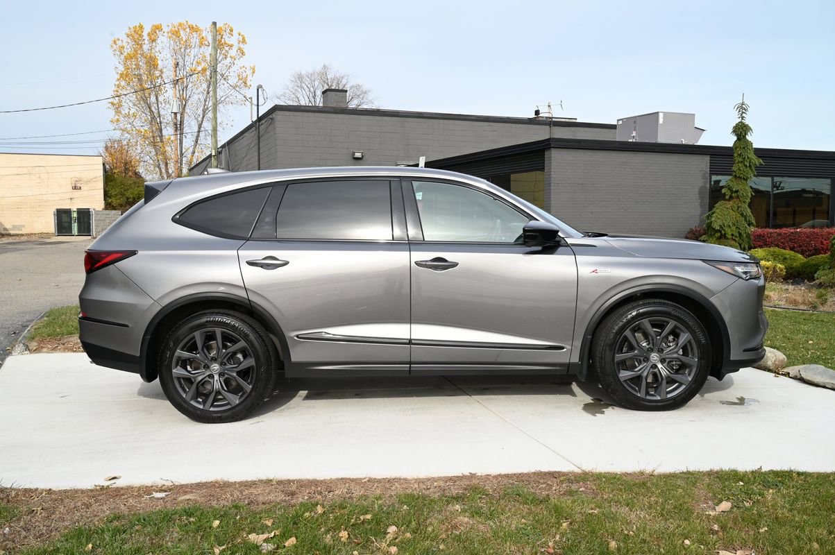 Used 2023 Acura MDX A-Spec image 4
