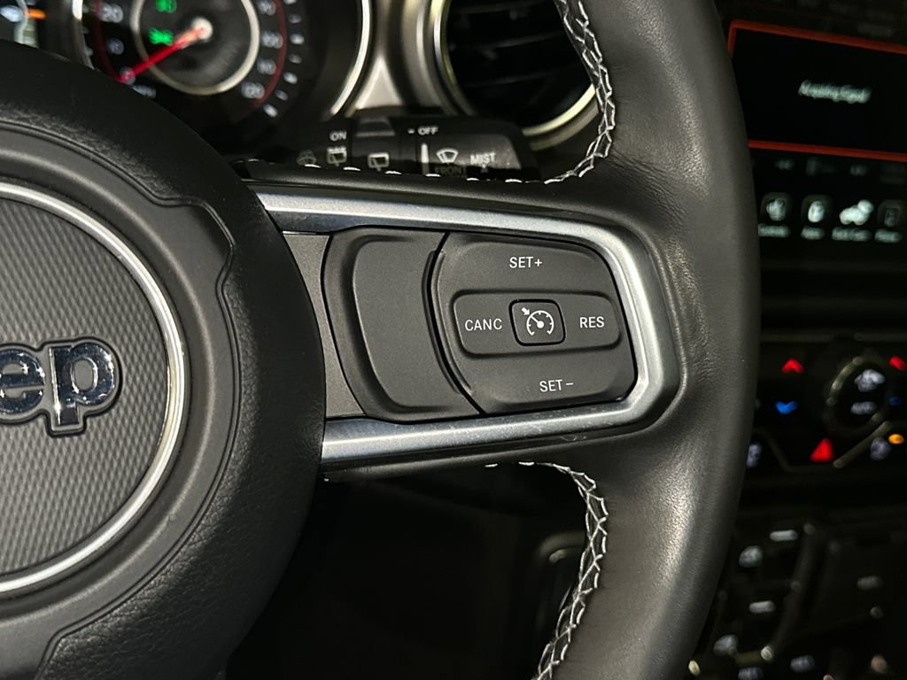 Used 2022 Jeep Wrangler Unlimited Rubicon w/ LED Lighting Group AWD/4WD image 20