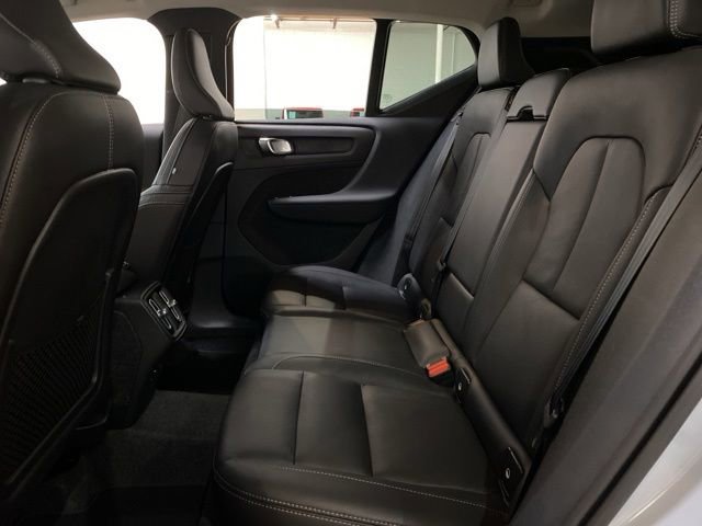 Used 2025 Volvo XC40 B5 Plus AWD/4WD image 73