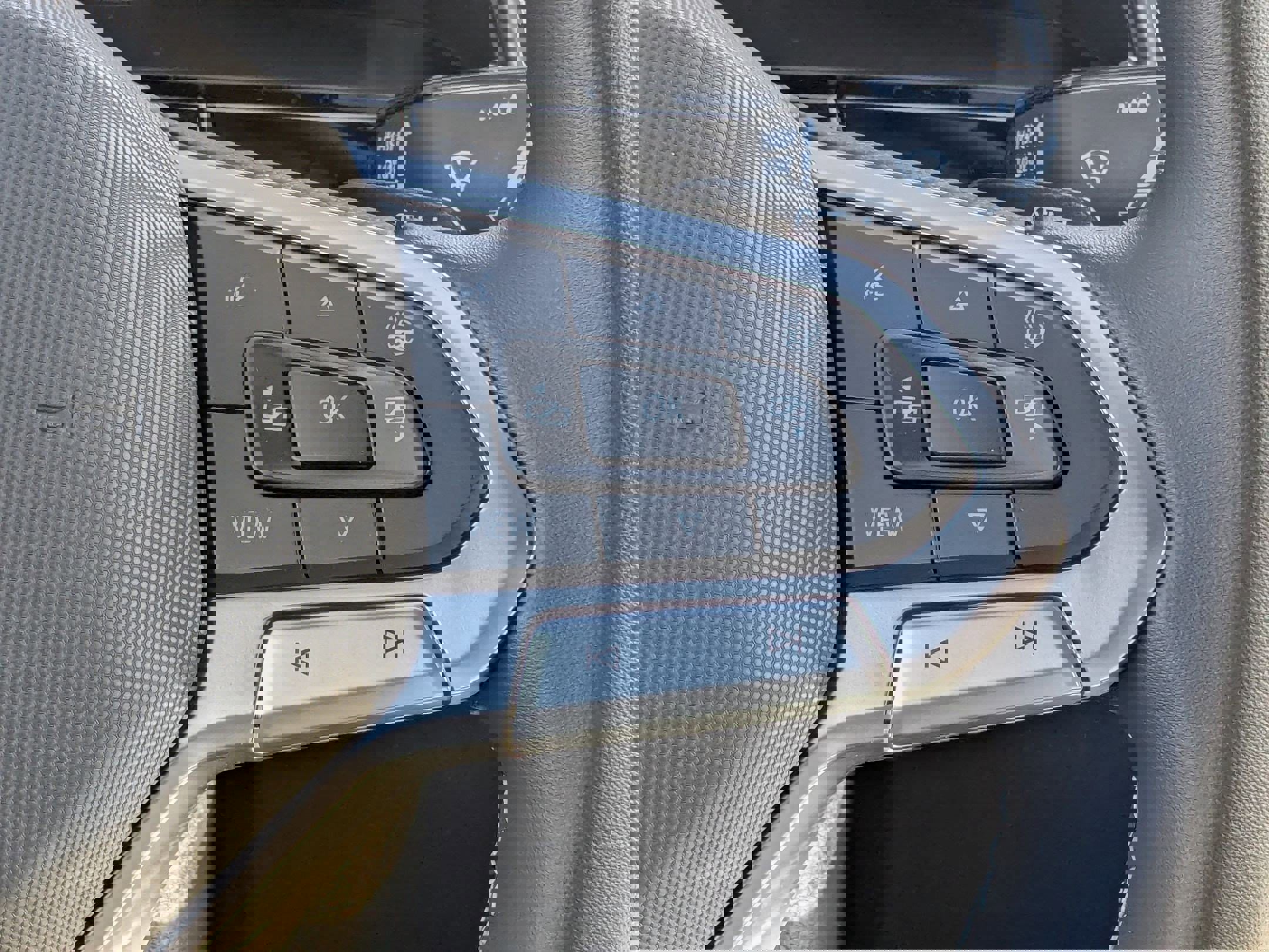 New 2026 Volkswagen Atlas Cross Sport SE image 19