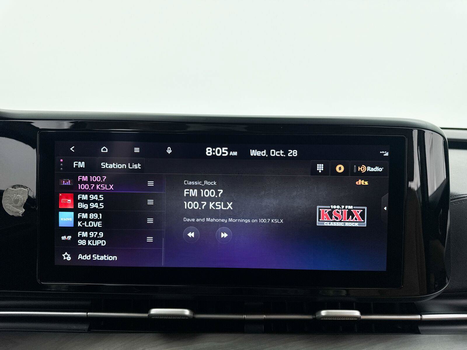 Used 2023 Kia Carnival EX FWD image 23