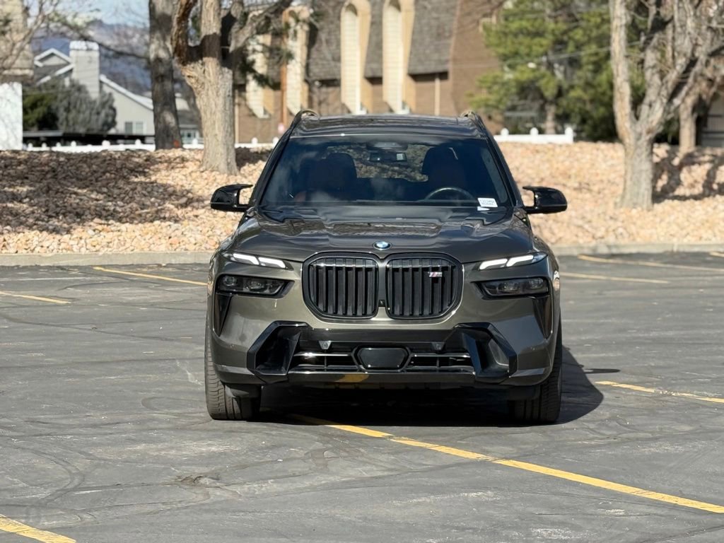 Used 2025 BMW X7 M60i AWD/4WD image 2