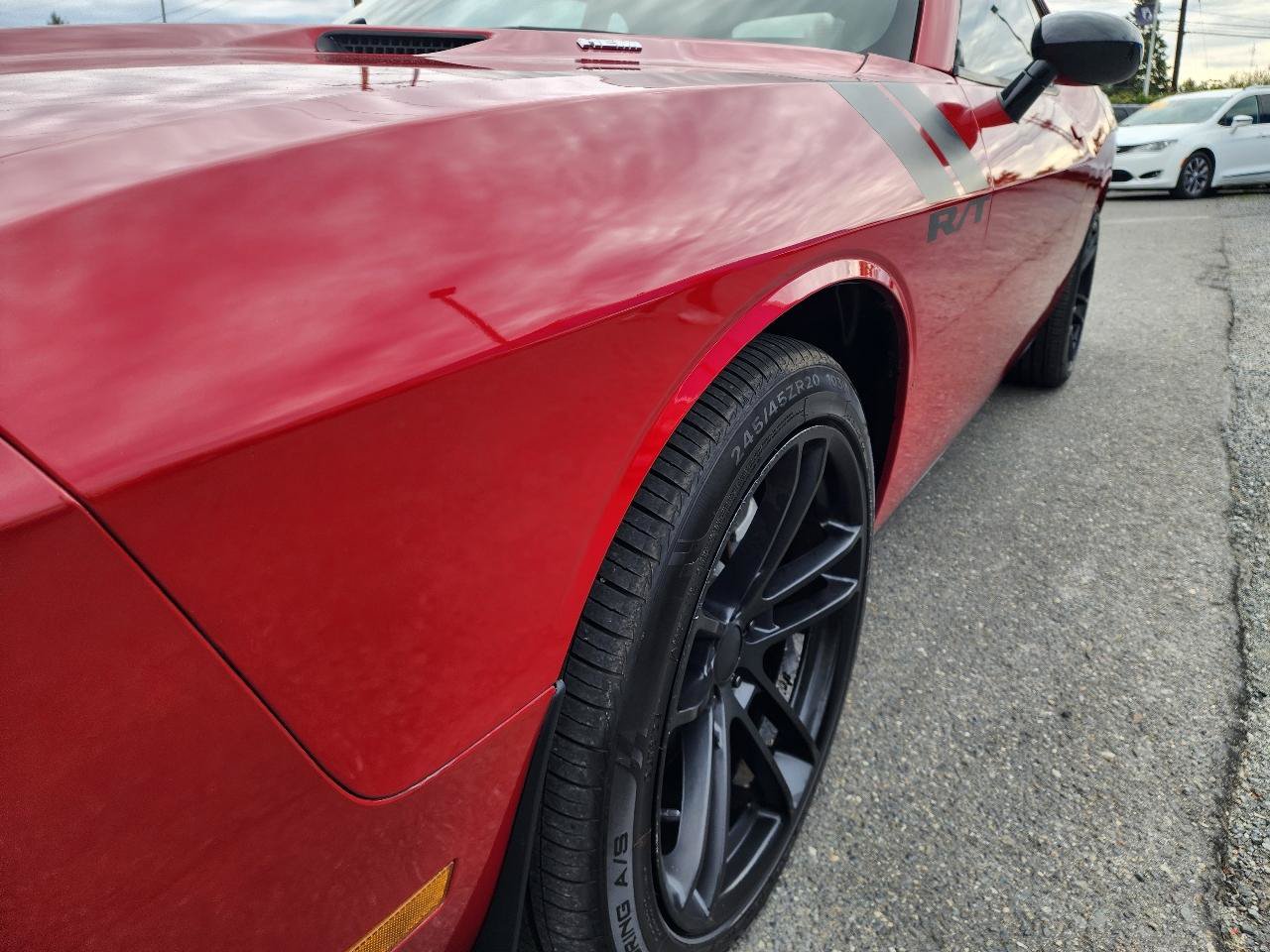Used 2012 Dodge Challenger R/T RWD image 28