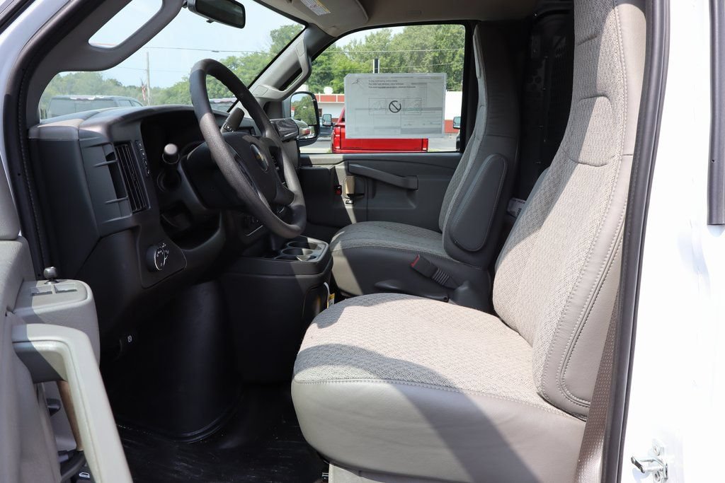 New 2025 Chevrolet Express 2500 w/ Driver Convenience Package RWD image 7