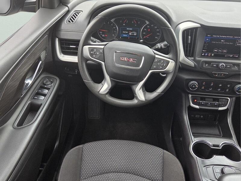 Used 2024 GMC Terrain SLE AWD/4WD image 14