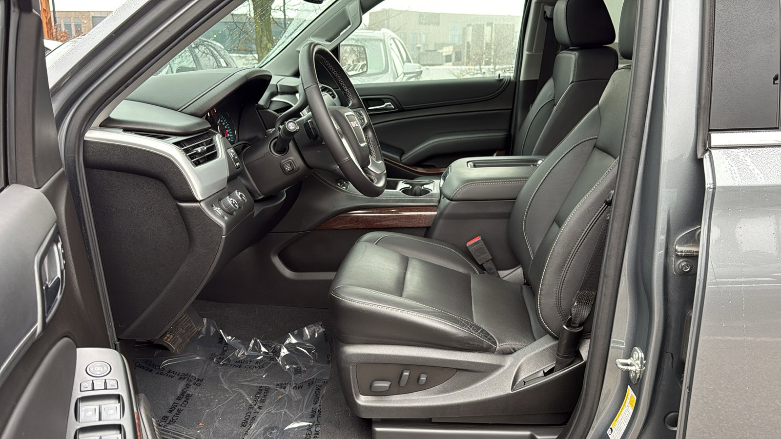 Used 2020 GMC Yukon SLT image 8