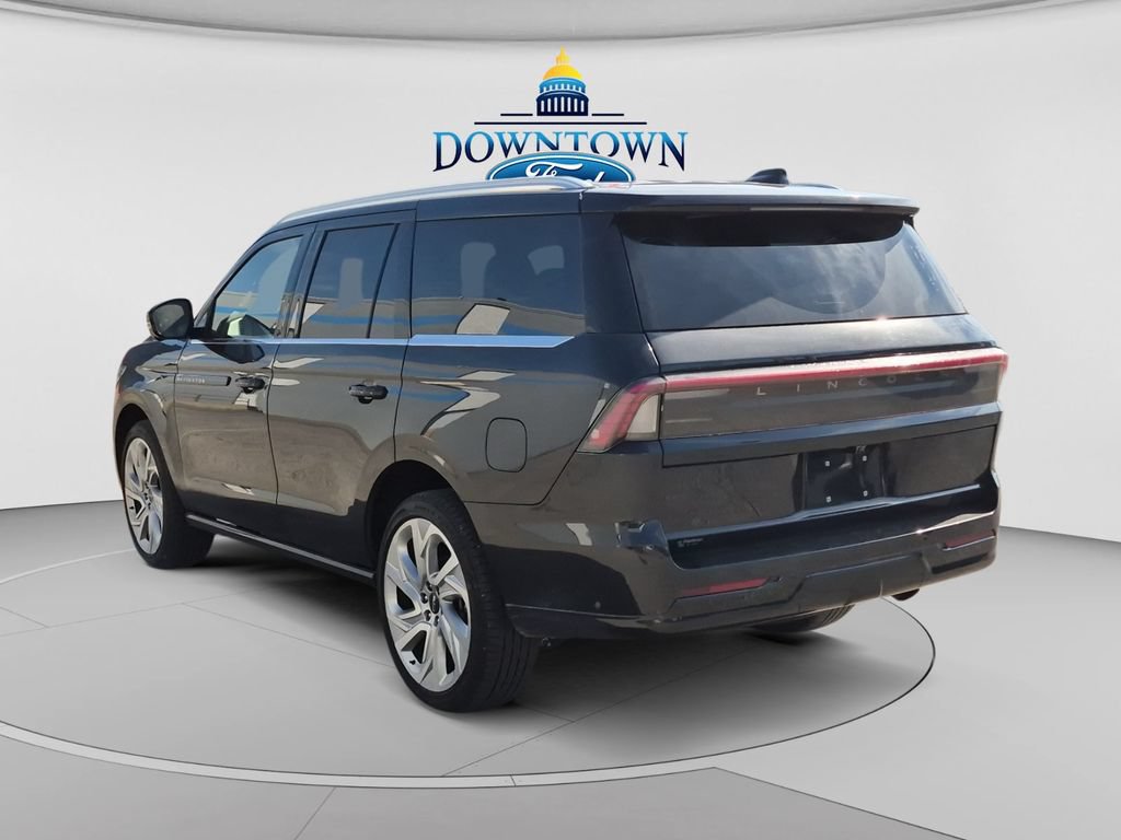 Used 2025 Lincoln Navigator Black Label AWD/4WD image 5